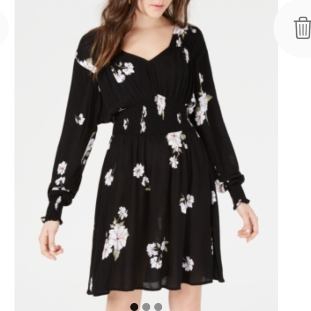 NEW American Rag Above Knee Floral Smocked Fit Dress, Size Small, Black
